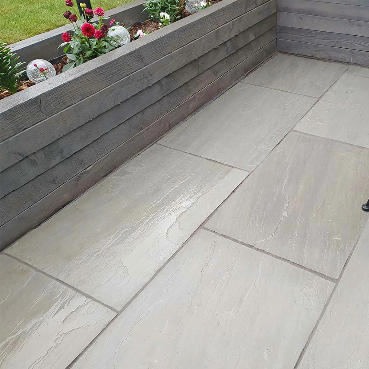 Kandla Grey Indian Sandstone Paving Slabs - Tumbled - 600x600 - 22mm